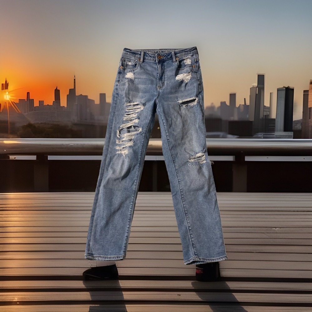 American Eagle AE Stretch Ripped Mom‎ Womens Jeans